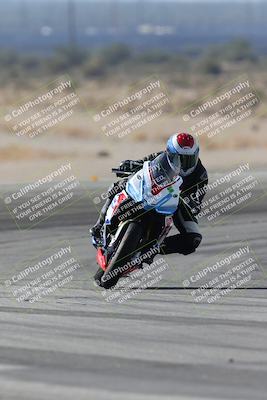 media/Nov-30-2025-TrackXperience (Sun) [[c0061d280f]]/3-Level 1/Session 4 (Turn 11)/